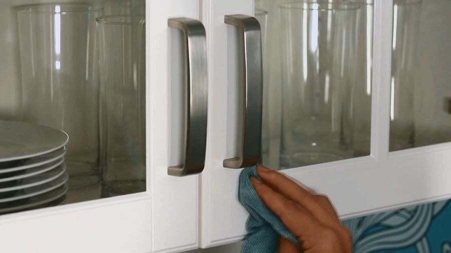 How To Clean Kitchen Cabinets Including Those Tough Grease Stains Better Homes Gardens
