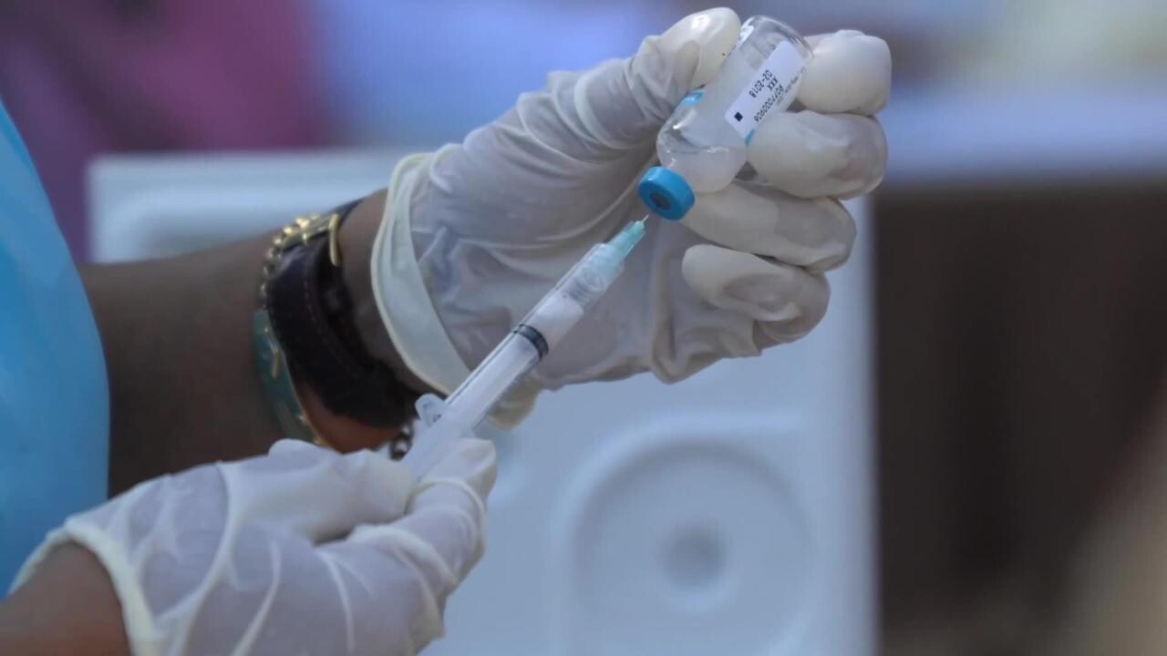 Какая страна первая разработала вакцину