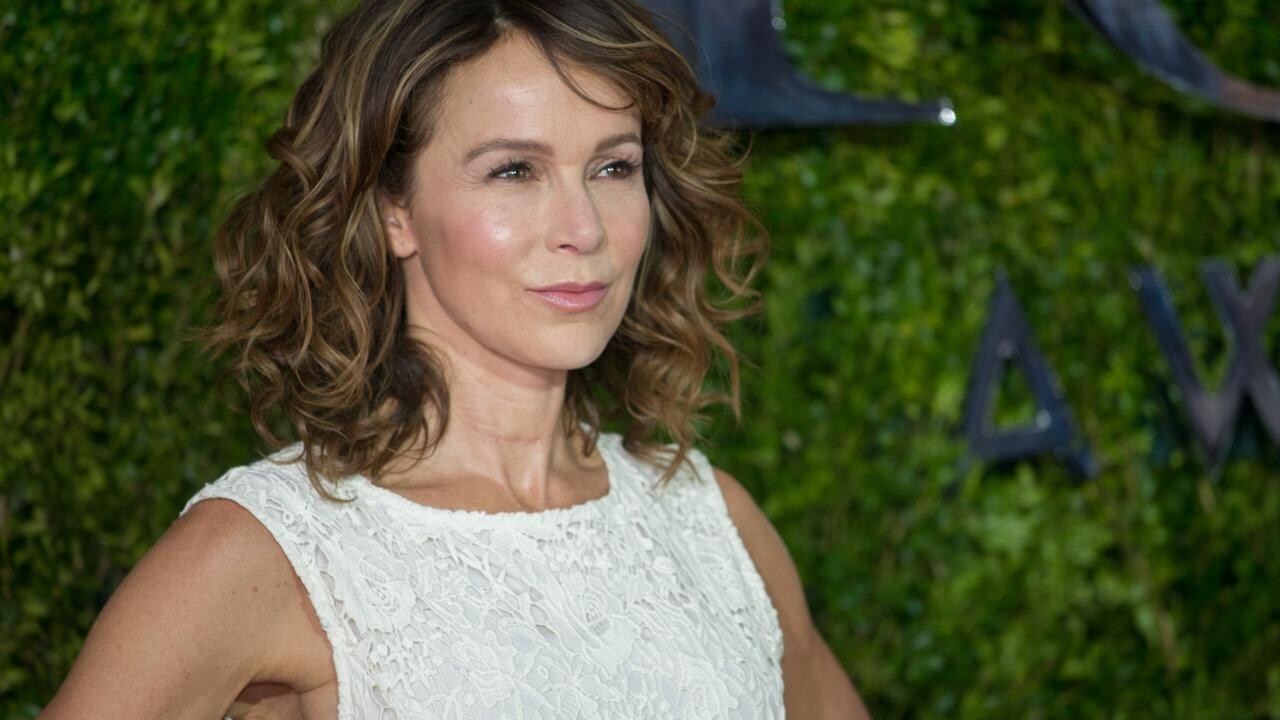 Jennifer Grey Reveals the Actors She'd Cast as Baby and Johnny in a Di...