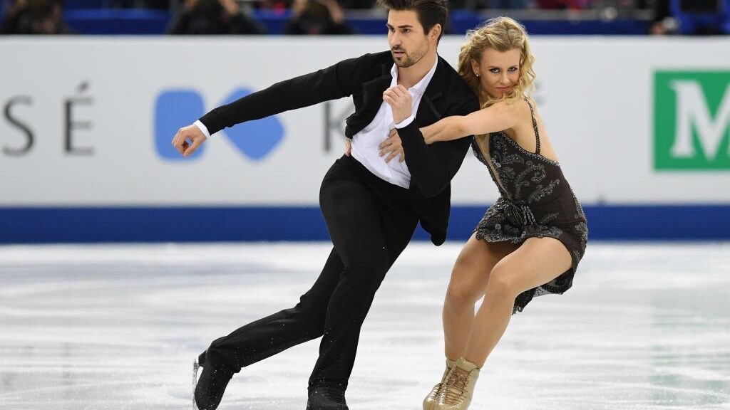 Is Madison Hubbell Married To Zachary Donohue? Is She Still With Adrian Diaz - Are They Married Or Engaged?