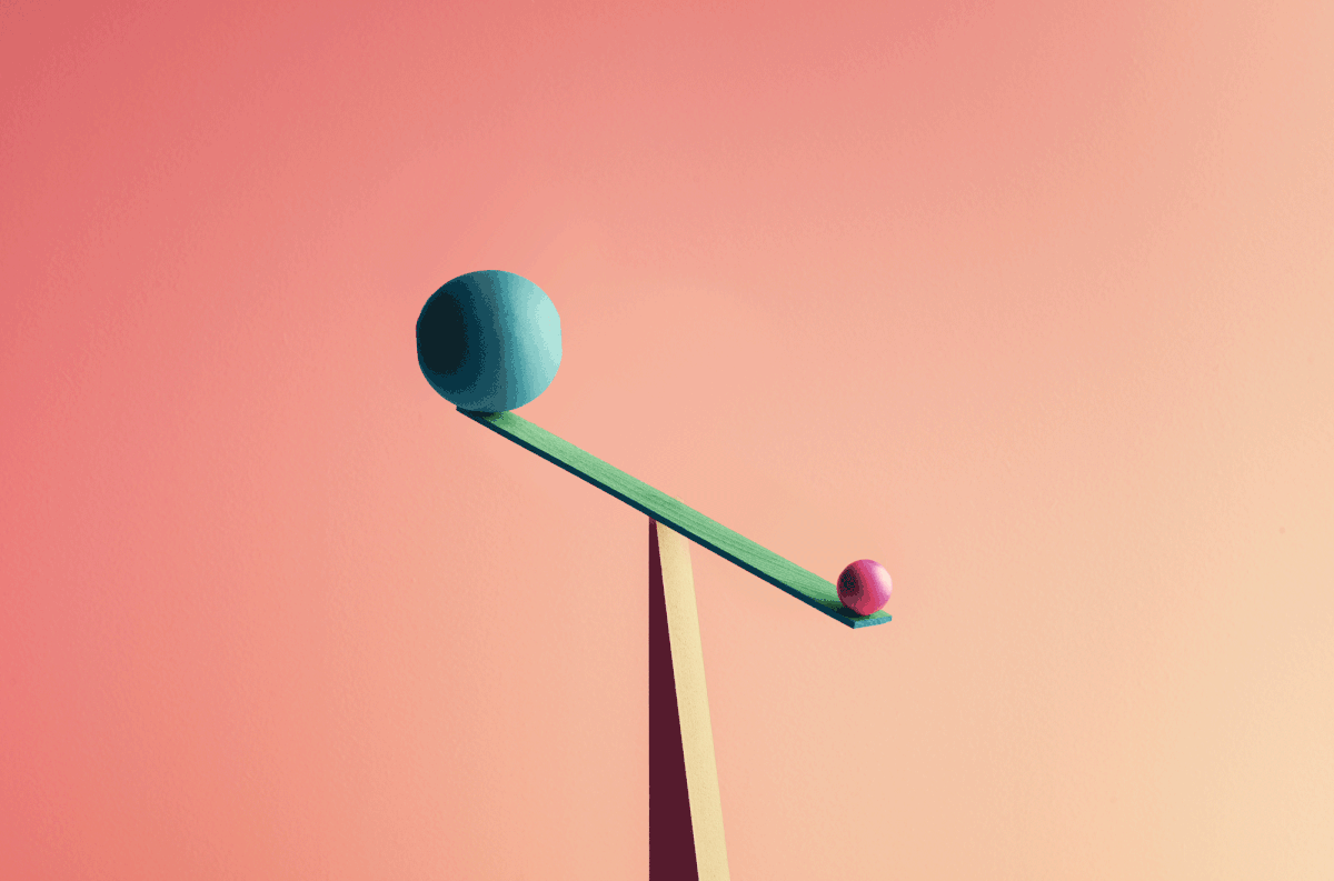 balls balancing