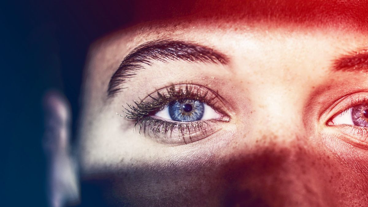 14 Symptoms That Could Be a Sign You Have Dry Eye