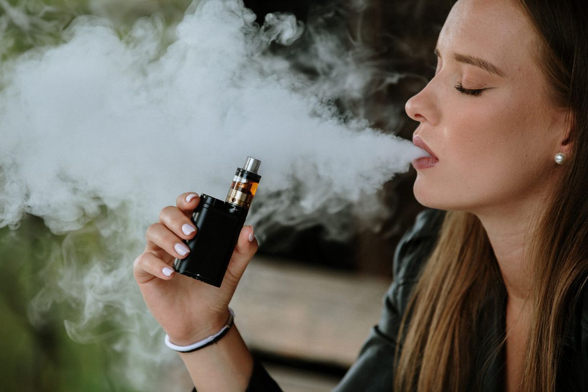A 23-Year Old Found Out Her Vaping Habit May Have Caused a Condition Usually Seen in People 50 and Older