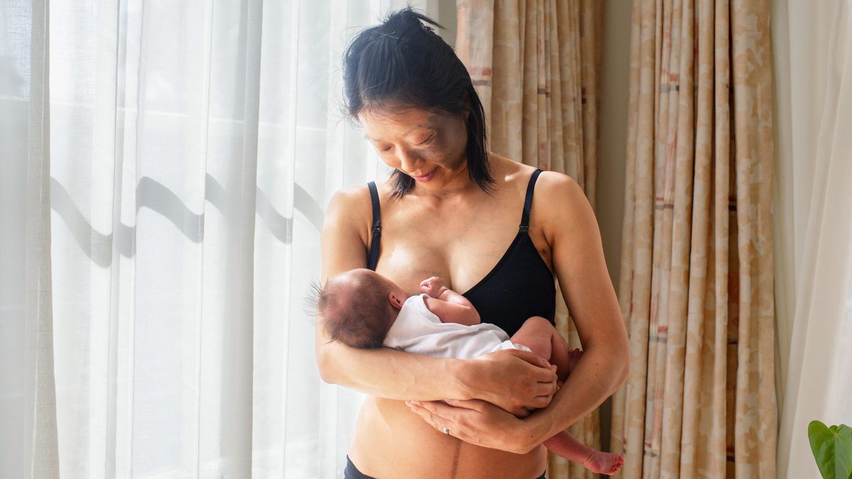 15 Powerful Breastfeeding Photos: 'I Celebrate My Body, My Boobies, and My Perseverance'