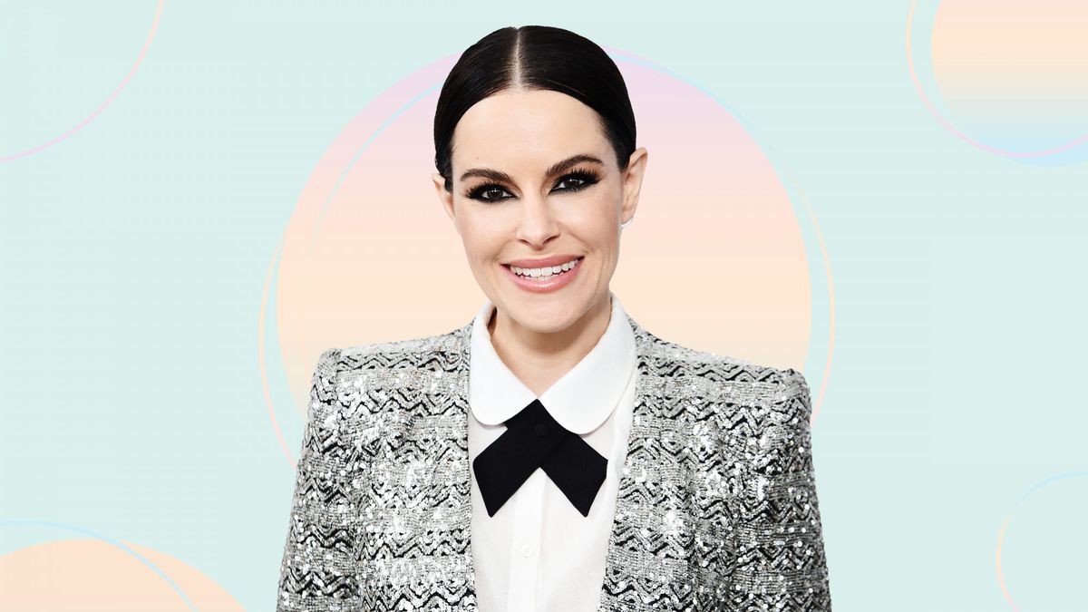 Emily Hampshire Realized She's Pansexual After Shooting a Scene For Schitt's Creek