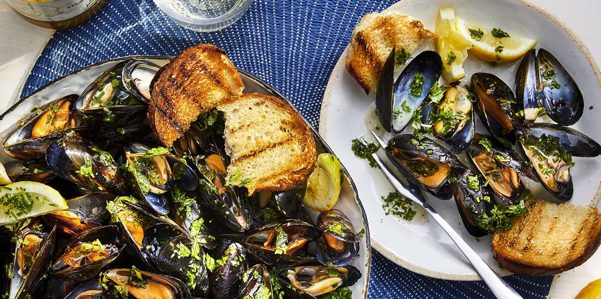 Fresh Cooked Mussels with Garlic Butter – Gimli Fish Market