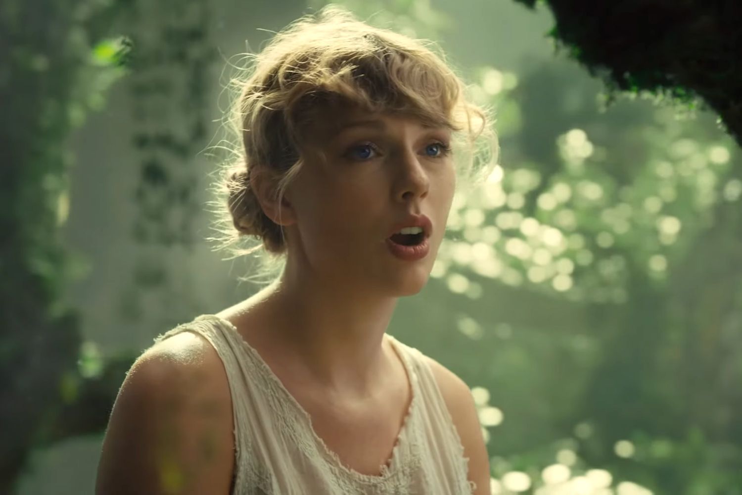 Watch Taylor Swift S Music Video For New Single Cardigan People Com