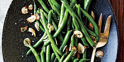 Green Beans with Toasted Garlic Recipe | MyRecipes