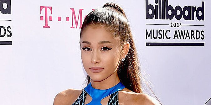 Ariana Grande is rocking pink hair in her new Viva Glam campaign ...