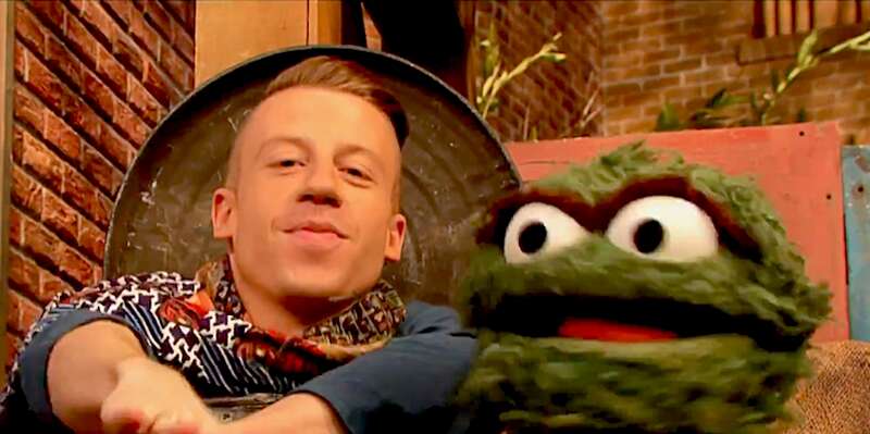 Pop Some Trash With Macklemore And Oscar The Grouch S Cover Of Thrift Shop On Sesame Street