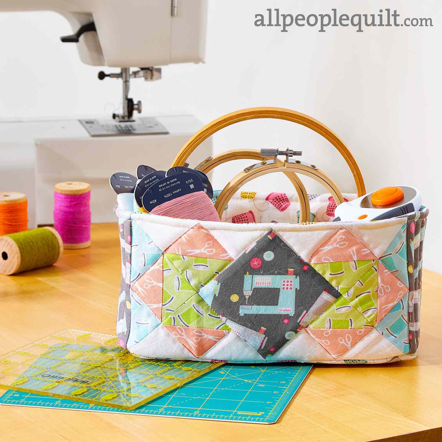 35 Easy Quilted Gift Ideas You Can Sew For Your Girl Friends