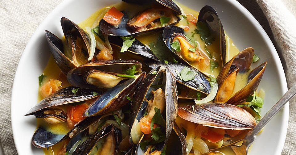 Coconut-Curry Mussels Recipe | EatingWell