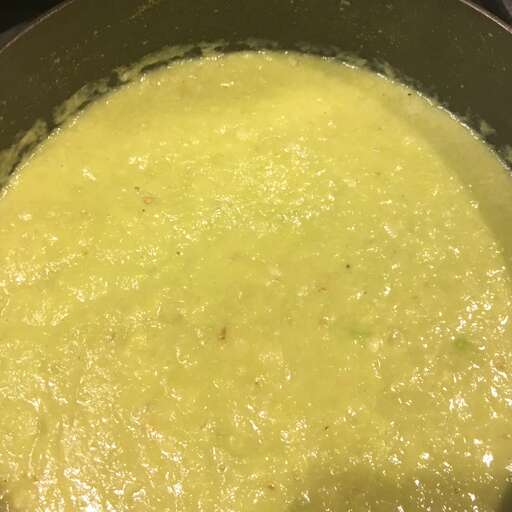 Creamy Asparagus and Cauliflower Soup Recipe
