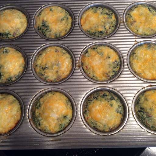 Low-Carb Bacon Spinach Egg Cups Recipe