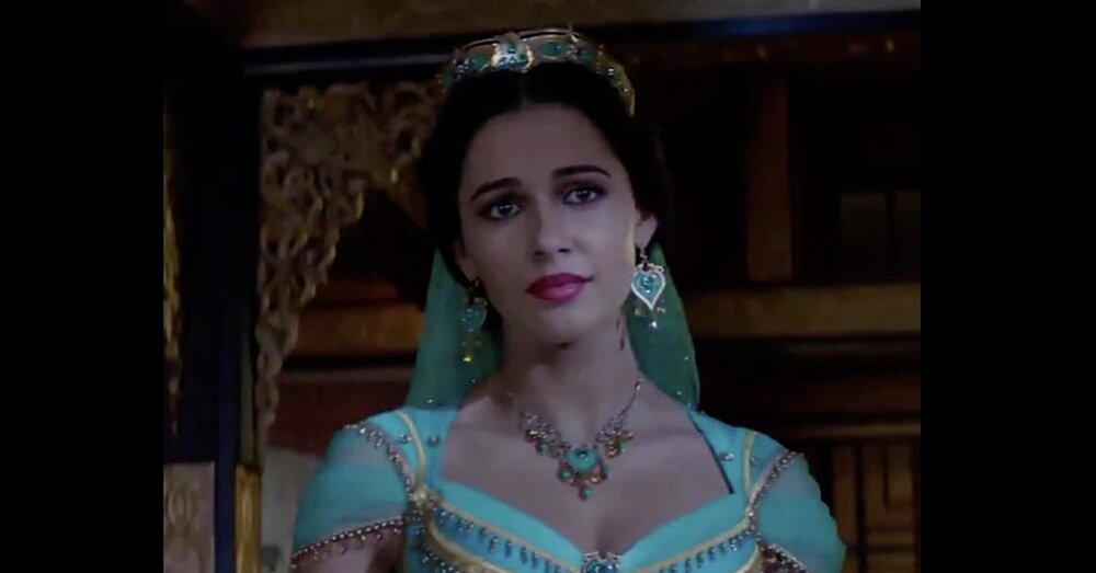All Of Jasmines Looks In The New Aladdin Trailer—see Here Hellogiggles 