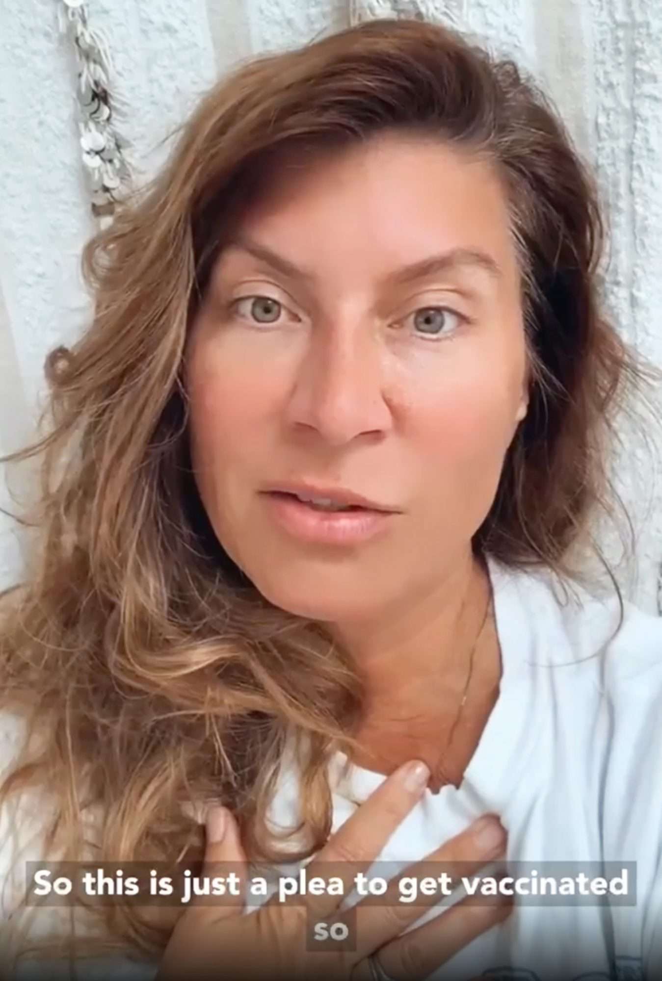 Genevieve Gorder Gives Update on Her Battle Against Delta Variant of COVID: 'This Really Sucks' - PEOPLE