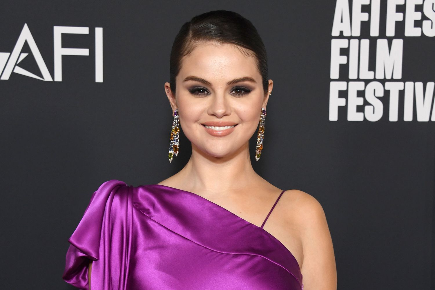 Selena Gomez takes a break from social media:  'I'm 30 and am too old for this'