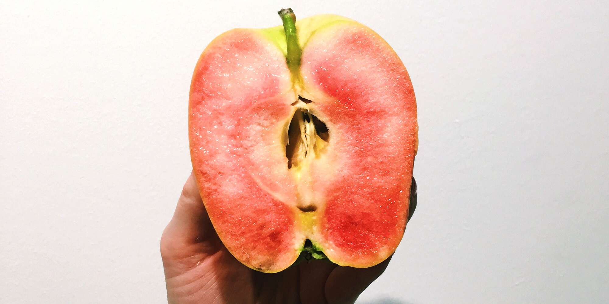 Here's an Apple That Tastes Like Pink Lemonade