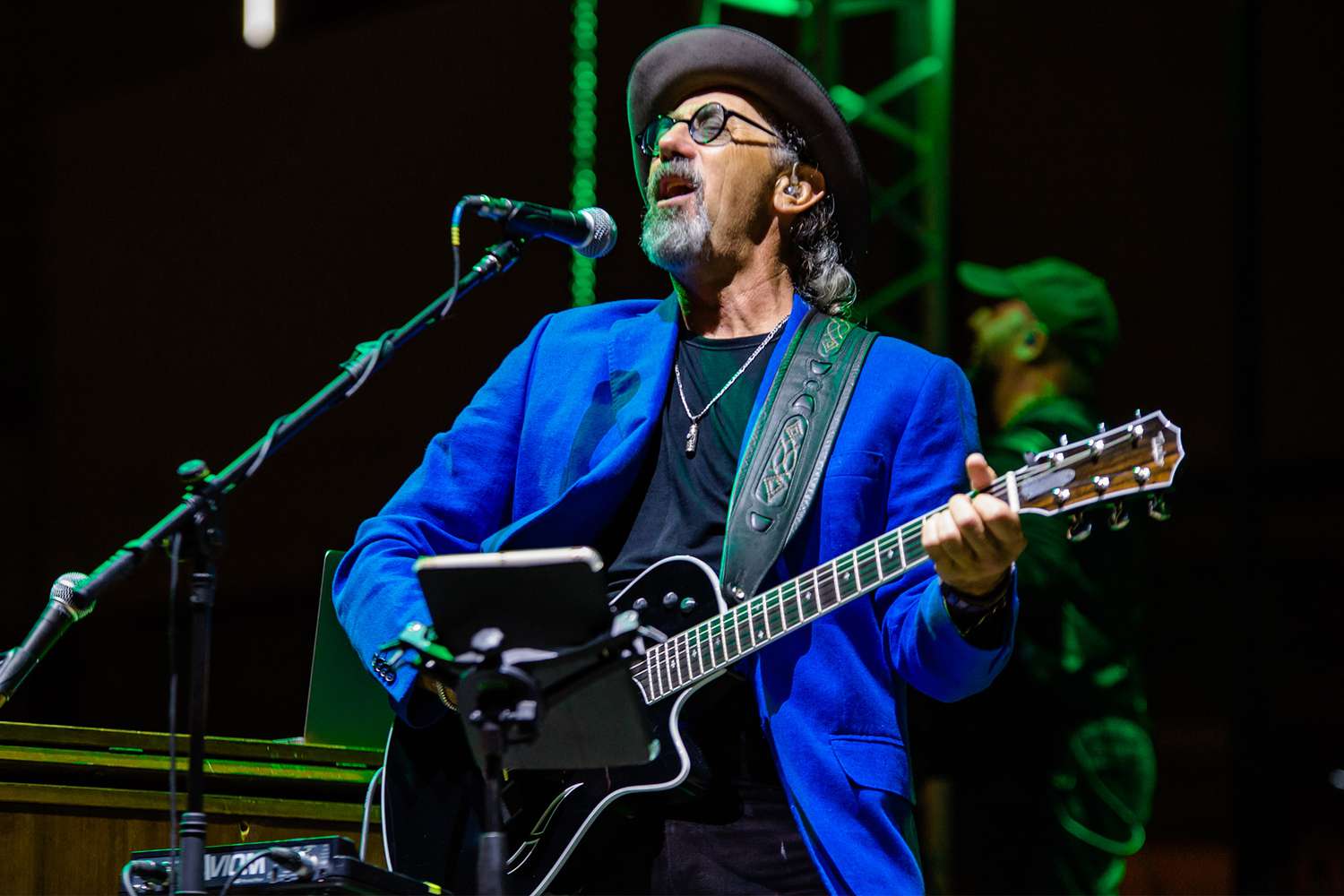 Jack Sonni, former Dire Straits guitarist, dies at 68