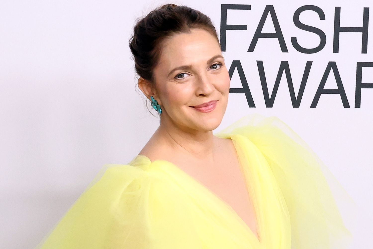 Watch Drew Barrymore lose it over her greatest co-star ever (the rain)