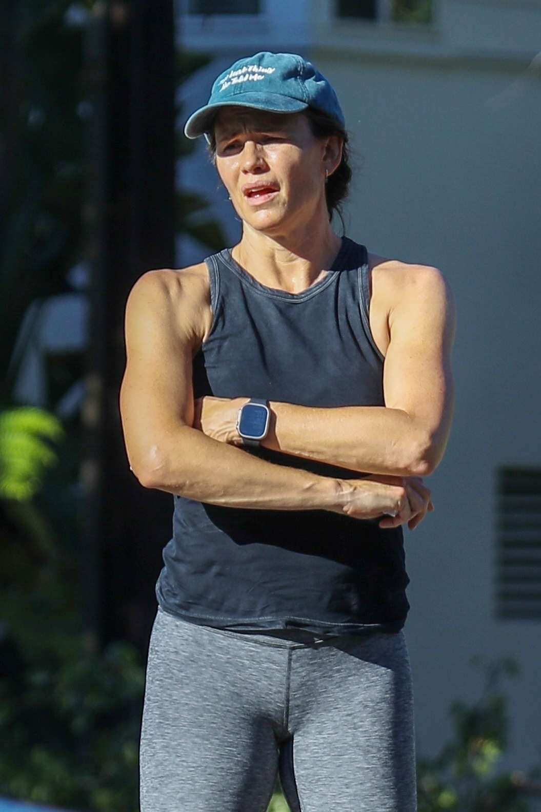 Jennifer Garner impacta con sus musculosos brazos en California, ¡wow!