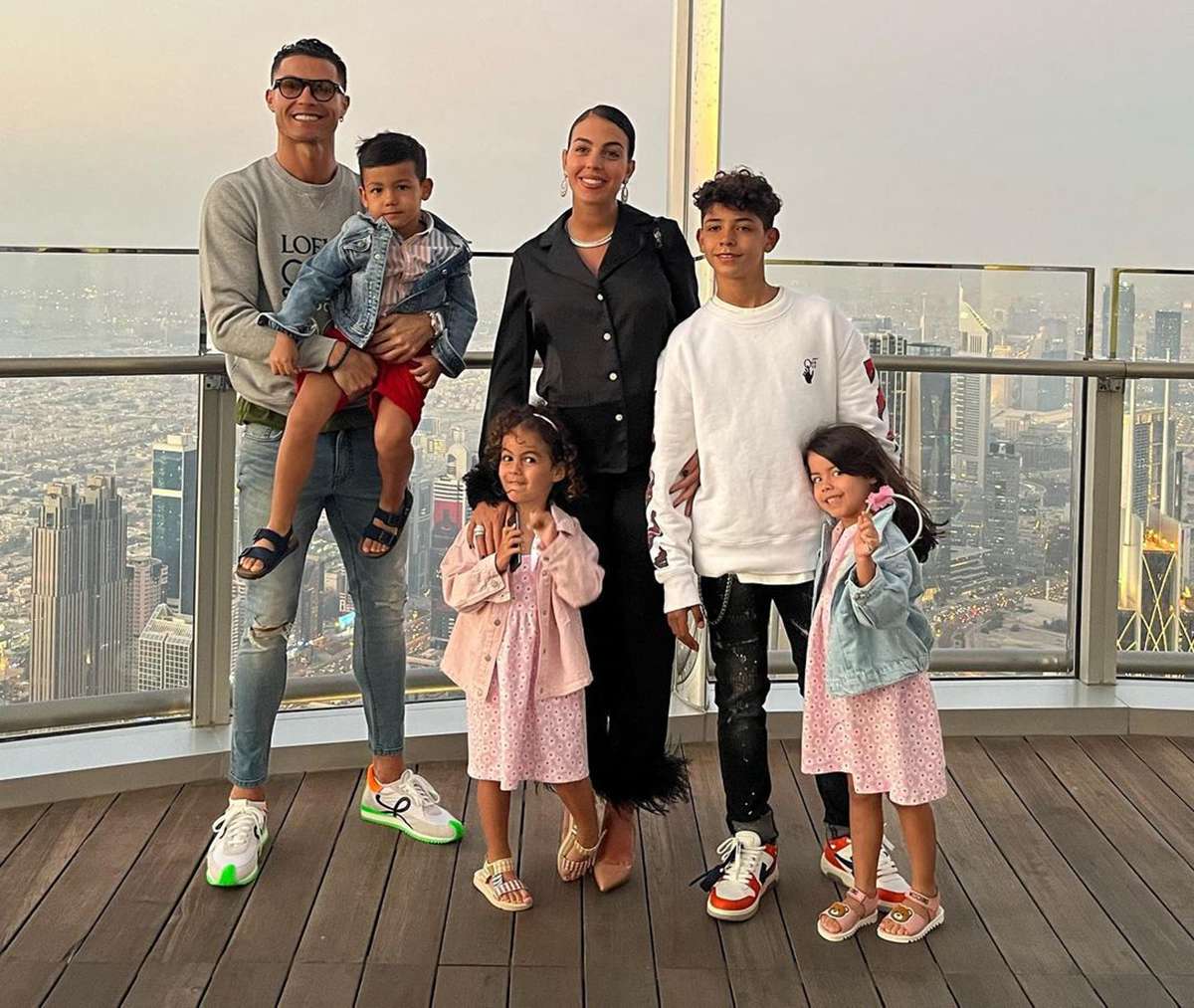 Cristiano Ronaldo Poses with His 4 Kids at the Beach in Dubai | PEOPLE.com