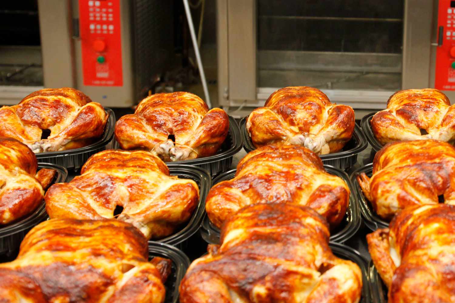 Costco affronta una causa sul benessere degli animali per loro $4.99 Pollo al girarrosto