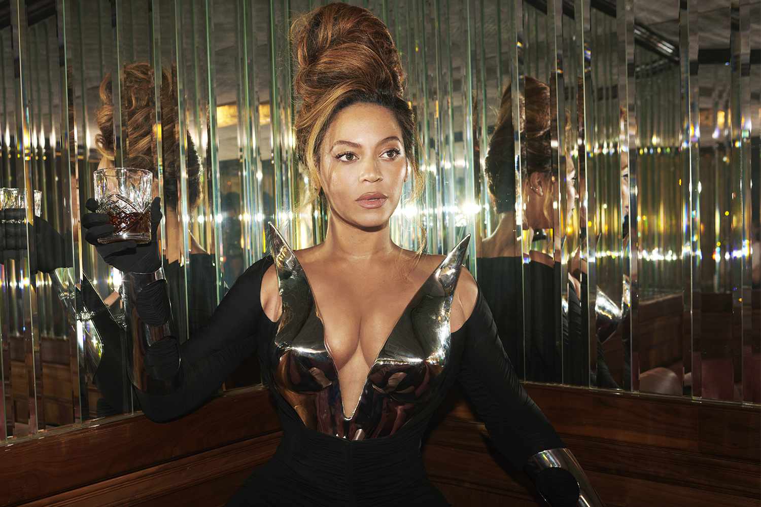 Beyoncé pubblica il tanto atteso settimo album in studio Renaissance, Conferma che LP è un progetto in 3 parti