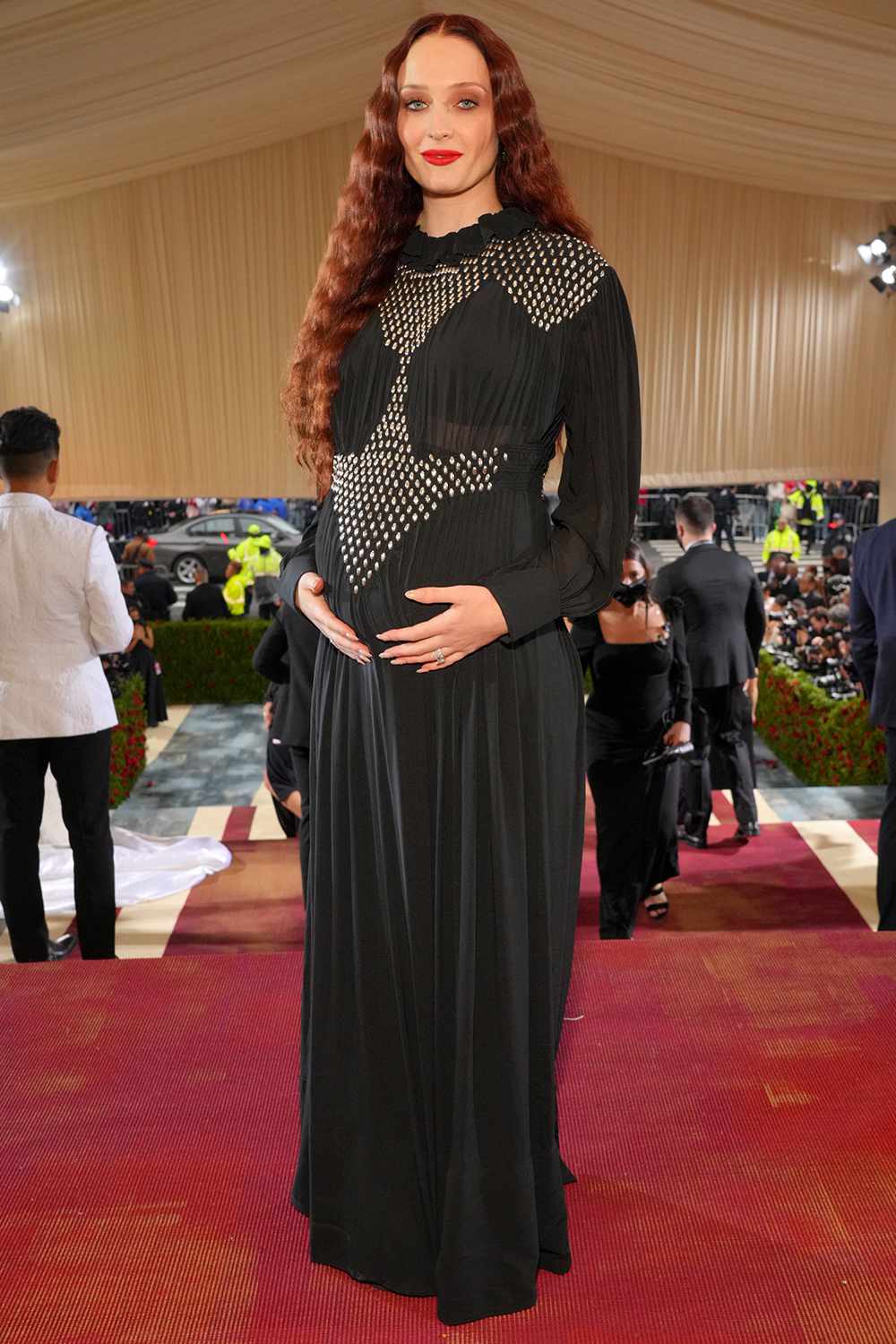 Pregnant Sophie Turner Wore High-Fashion Slides to the Met Gala: ‘She’s Wearing Flats!’