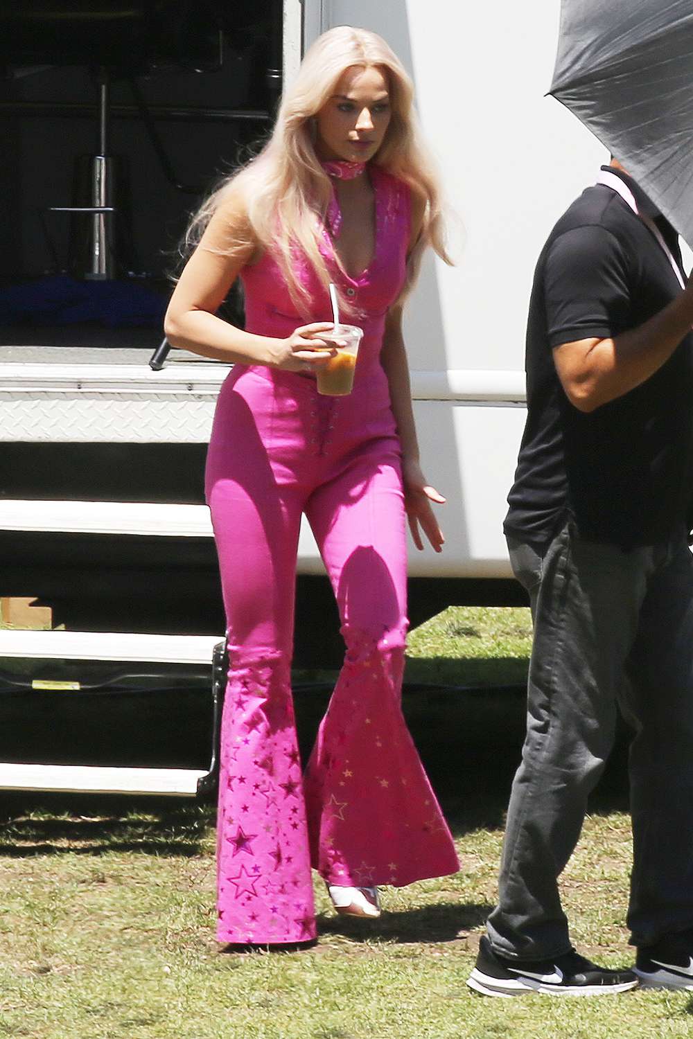 See Margot Robbie in Her All-Pink Barbie Costume on Set of Upcoming Greta Gerwig–Directed Movie