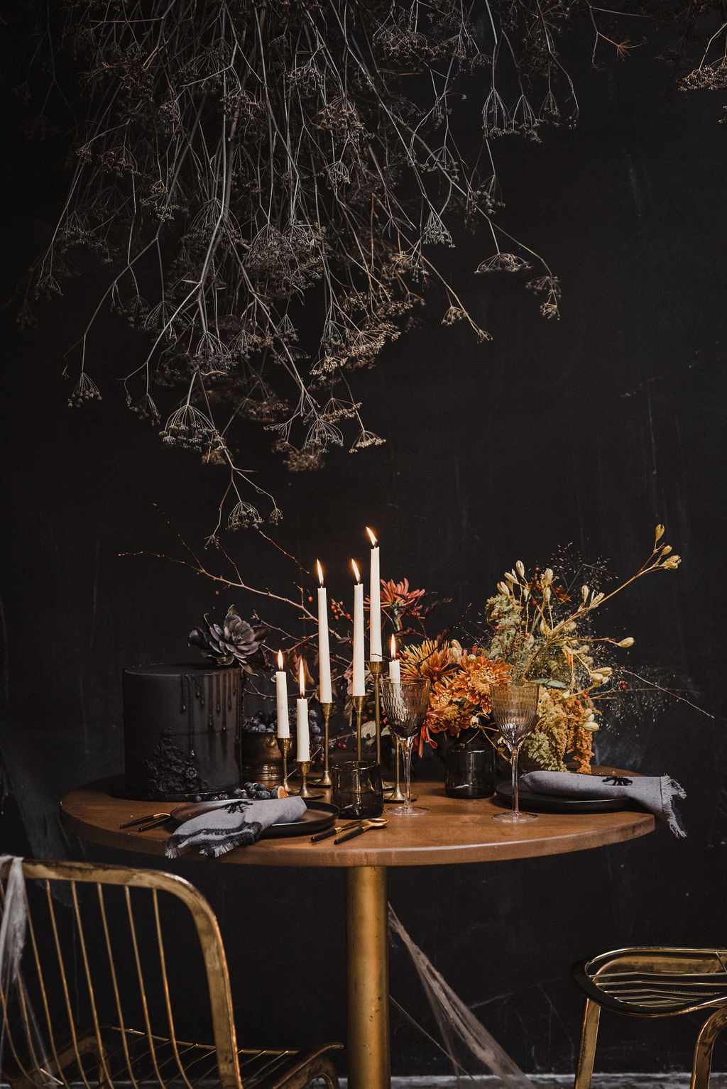 A Halloween Dinner by Candlelight Proves Eerily Elegant | Martha Stewart