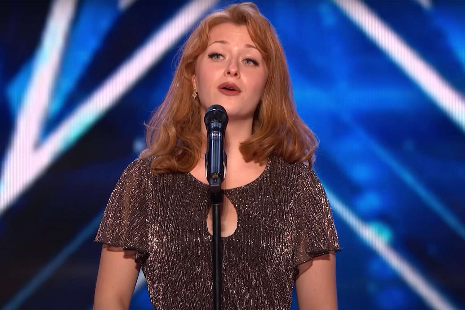 AGT: Singer Wows Judges with Impressions of Ariana Grande, Celine Dion