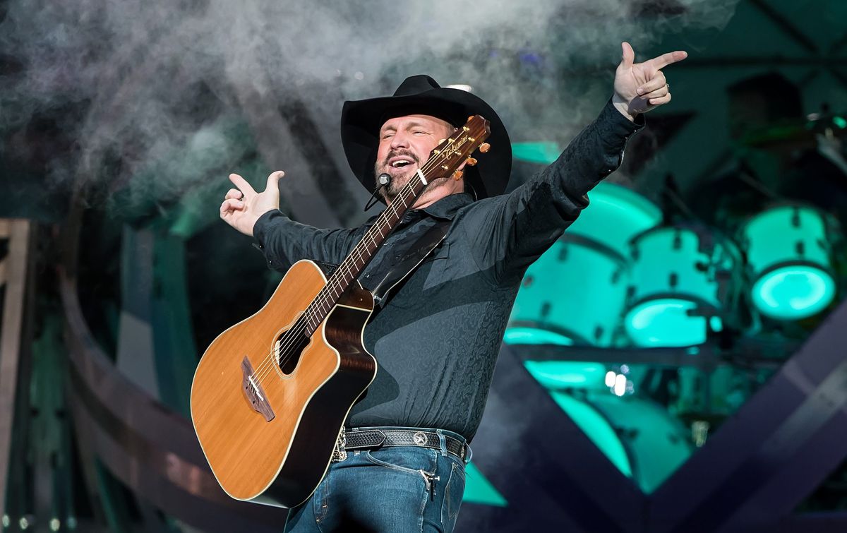 Garth Brooks concert at Tiger Stadium recorded as a small earthquake