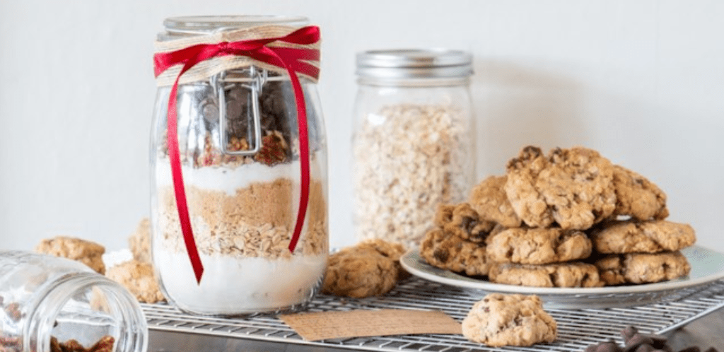 30 Mason Jar Gift Ideas for Friends and Family
