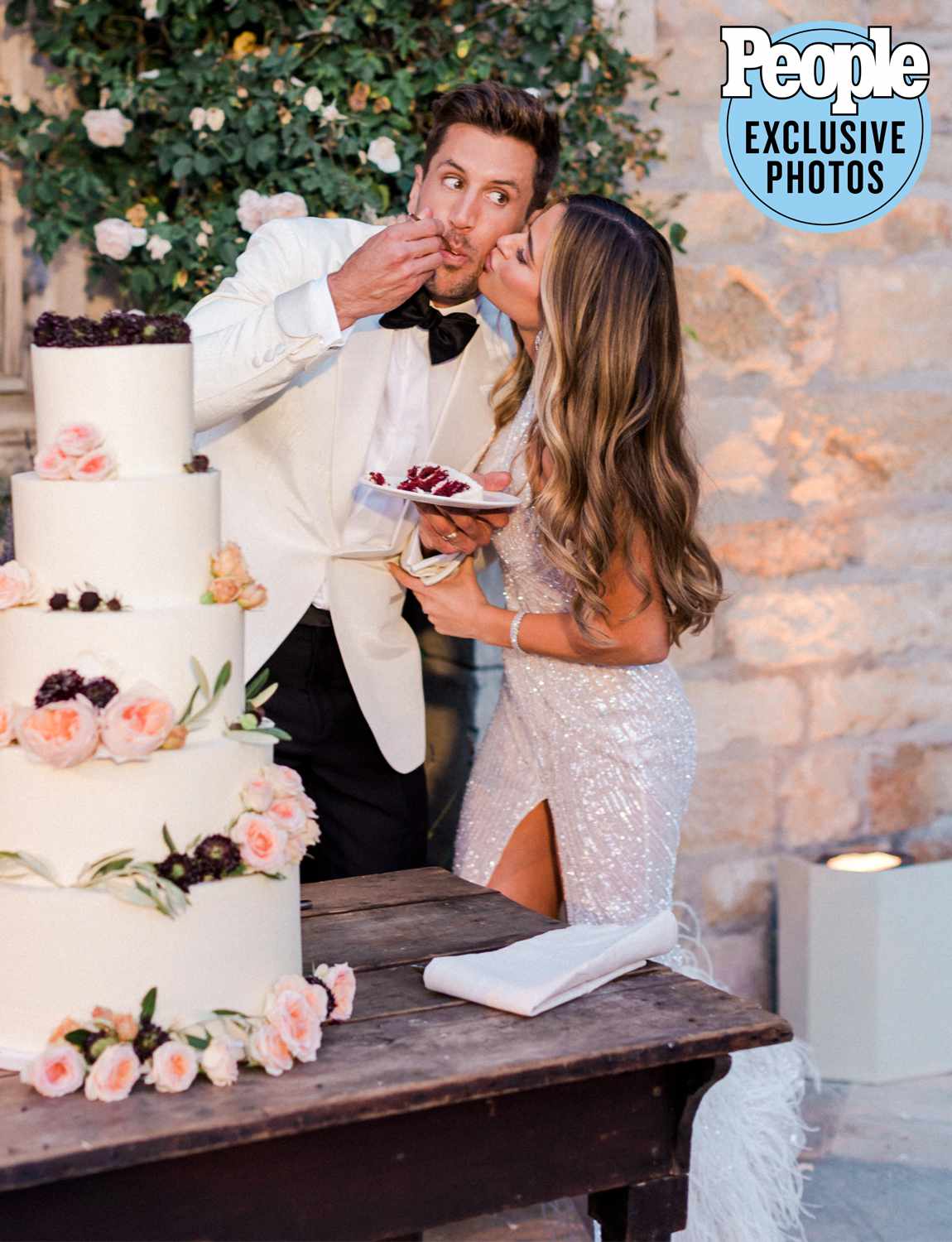 See The Bachelorette Stars JoJo Fletcher and Jordan Rodgers' 'Playful and Fun' 5-Tier Wedding Cake