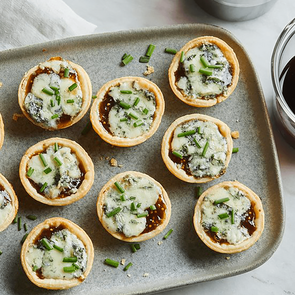 10+ Dietitian-Approved Appetizers for Friendsgiving