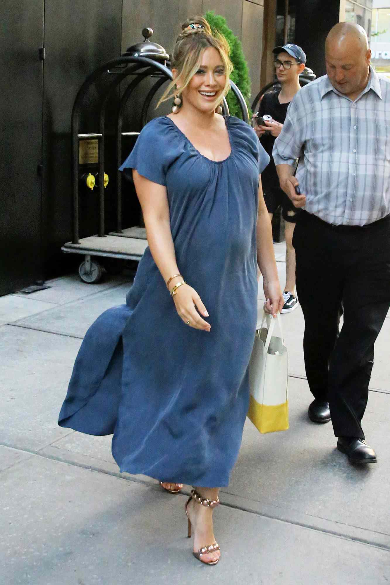 Pregnant in heels cast