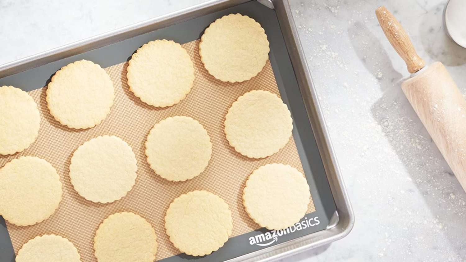 These $14 Baking Sheets Will Help You Make the Perfect Holiday Cookies Every Single Time