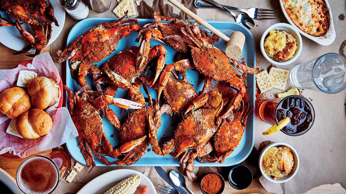 When Is Crab Season? Here's What You Need to Know | Southern Living