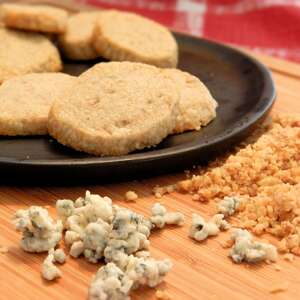 Blue Cheese and Walnut Wafers