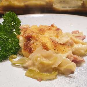 Scalloped Cabbage with Ham and Cheese