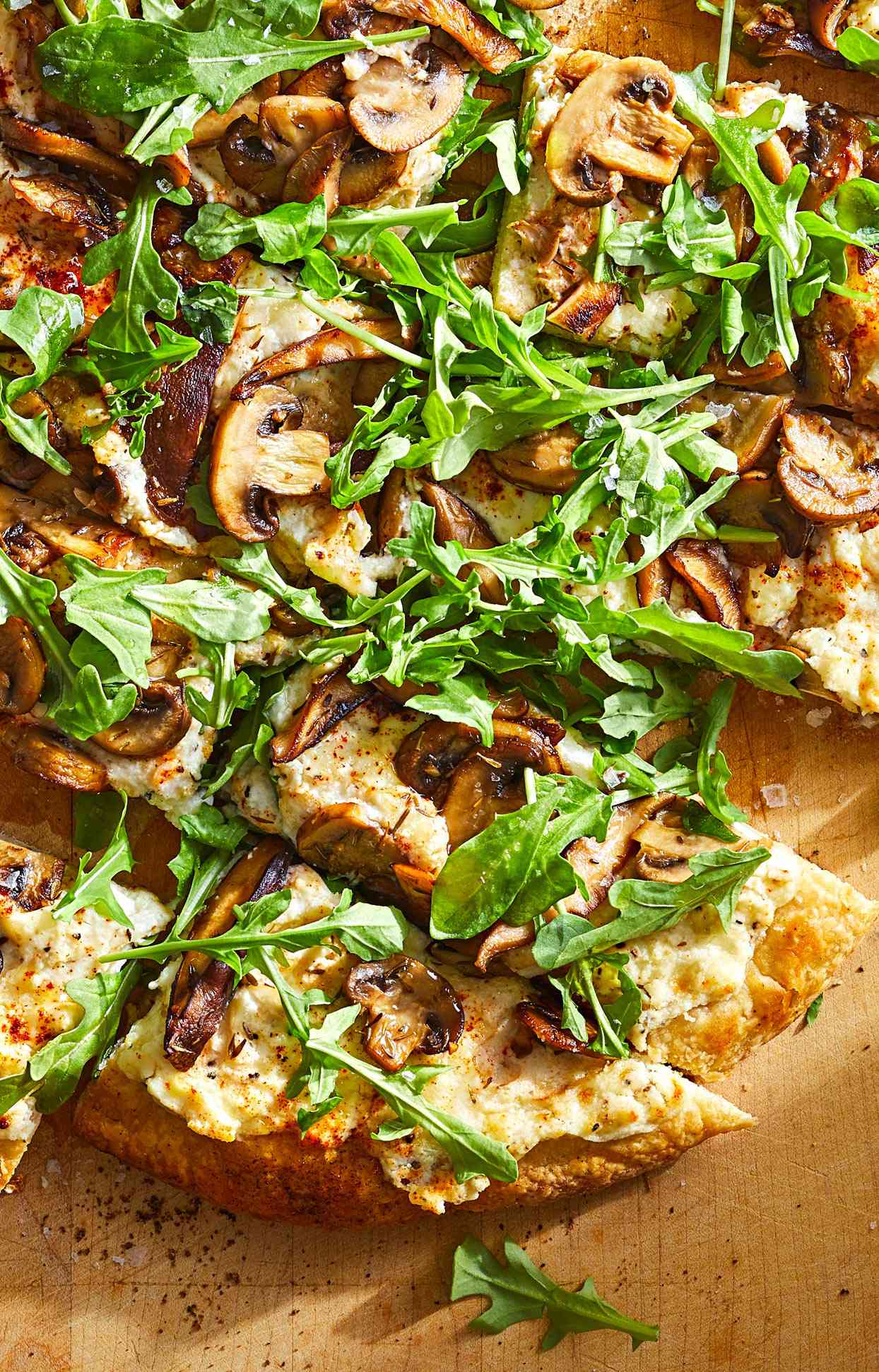 Mushroom-Arugula Pizza