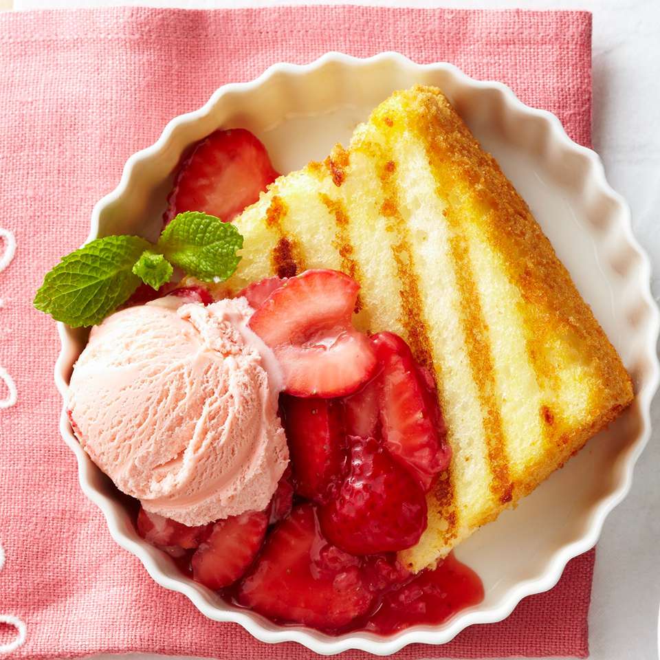 Grilled Angel Food Cake with Strawberry Sauce