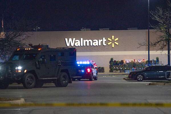 Reported mass shooting at Chesapeake, Virginia Walmart, police have area cordoned off, November 23rd, 2022