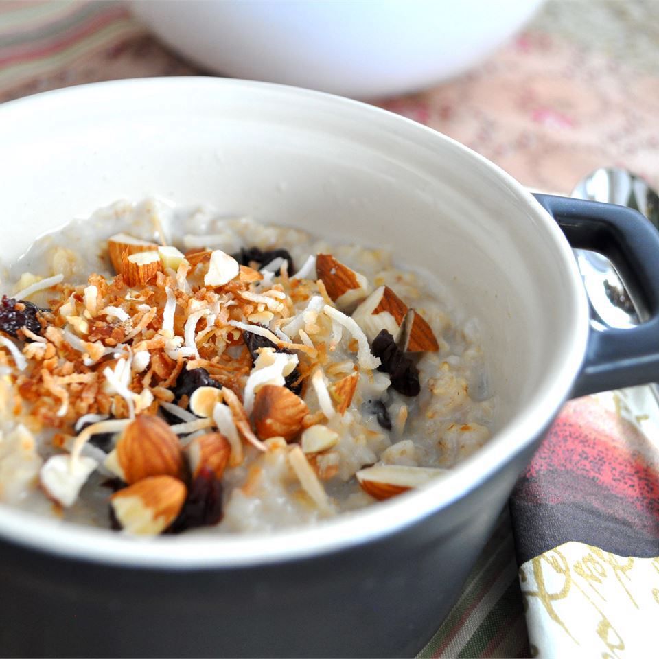 16 Oatmeal Breakfast Ideas to Mix Up Your Mornings
