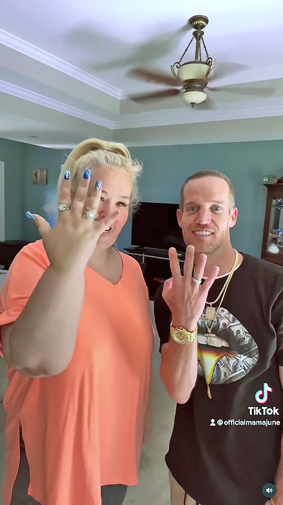 Mama June Shares Close-Up of Engagement Ring from Husband Justin Stroud as He Shows His Wedding Band