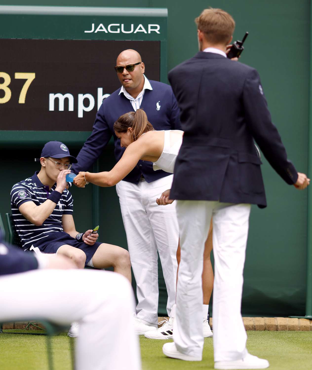 Wimbledon Match Stopped as British Player Jodie Burrage Rushes to Help Fainting Ball Boy