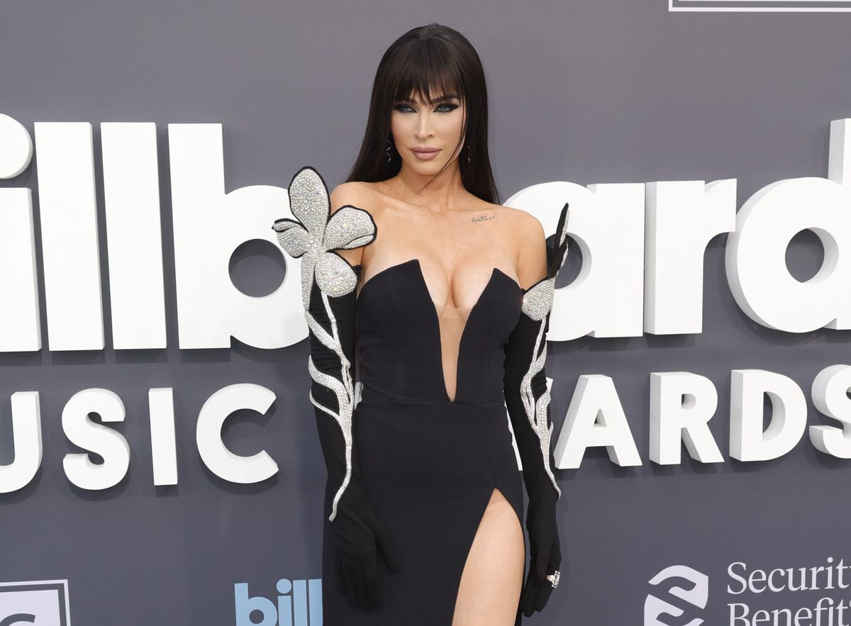 Megan Fox Paired Her New Bangs with an Extreme High-Slit Gown at the Billboard Music Awards