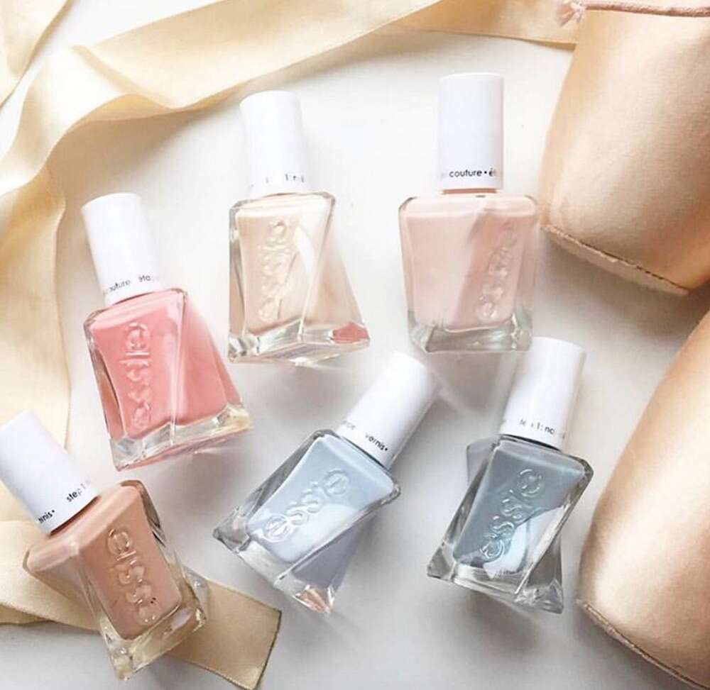 Calendrier Essie 2023 Essie's New Ballerina-Inspired Gel Nail Polish Collection Is "En Pointe" |  Hellogiggles