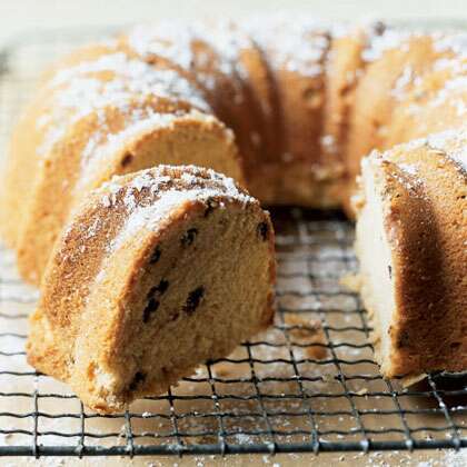 Irish Cream Bundt Cake Recipe  Delicious Irish Desserts - Global